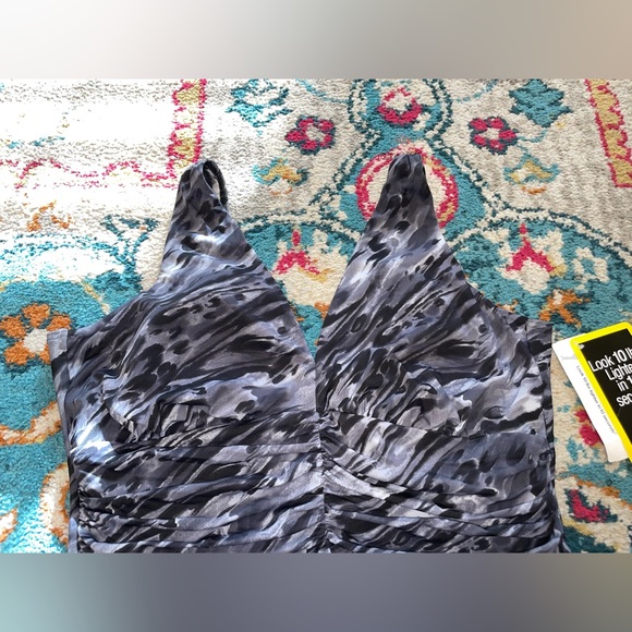 Miraclesuit Black/White Leopard Oceanus One-Piece Swimsuit Women’s Size 24 W - Picture 2 of 7